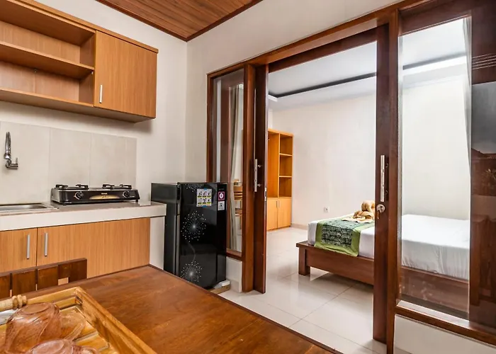Jukis House Privatunterkunft *