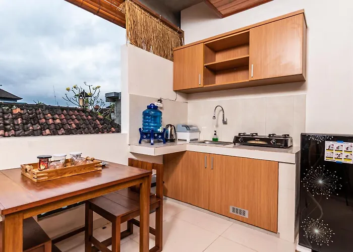 Jukis House Privatunterkunft *